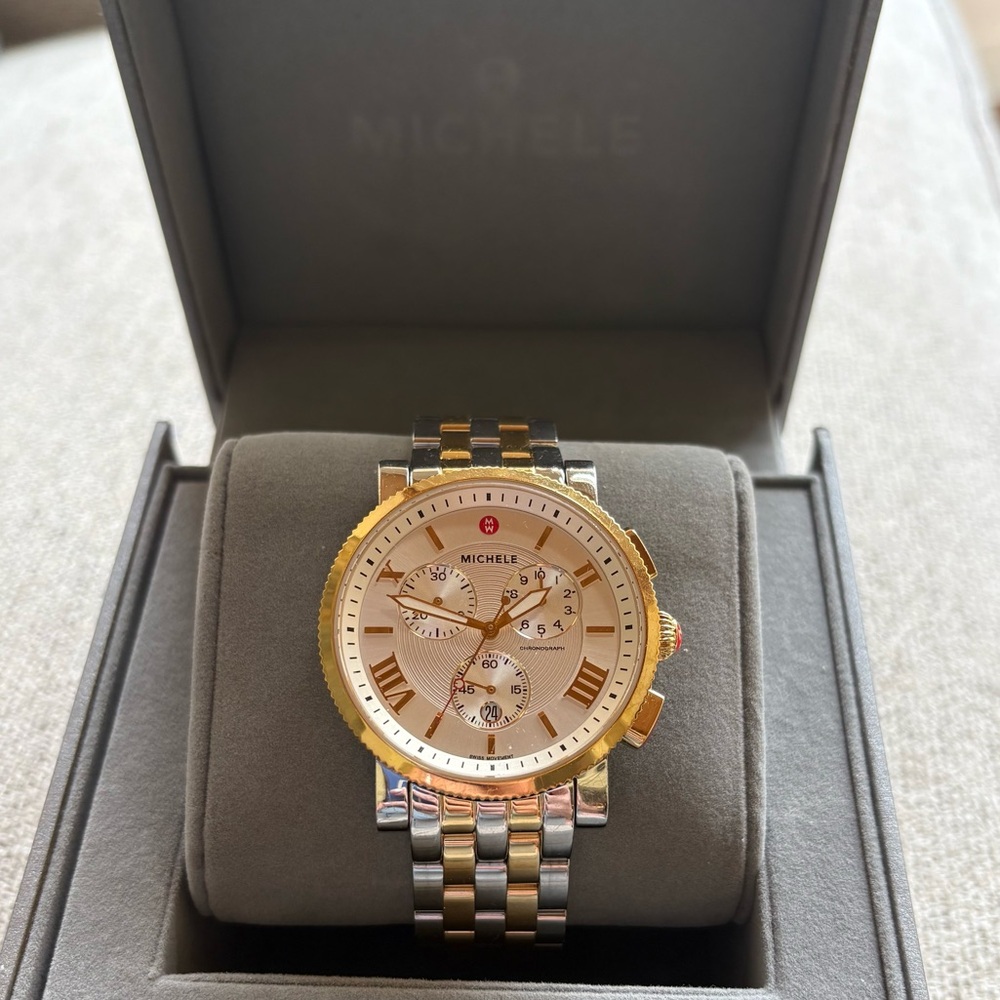 ❌❌❌SOLD❌❌❌
Michele 🎉EUC🎉Two-Tone Gold and Silver Chronograph Watch and Band - Picture 2 of 12